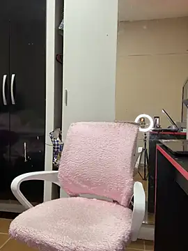 izumikarol online show from 16, 7, 2026
