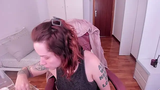 Domina Deivis online show from 7, 10, 2025