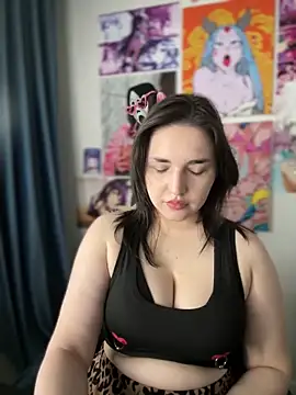 HoneySweetBee online show from 12, 4, 2026