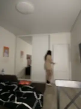 HoneySweetBee online show from 2, 11, 2025