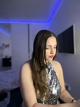 HoneySweetBee online show from 2, 12, 2025