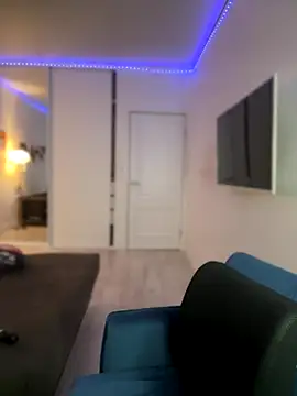 HoneySweetBee online show from 23, 11, 2025