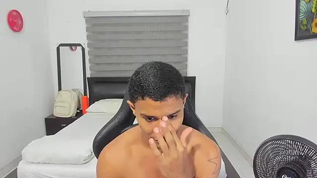 Snapshot of corzoethan chatting on 31, 1, 2026 corzoethan online show from 31, 1, 2026