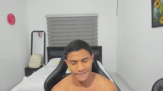 Snapshot of corzoethan chatting on 20, 2, 2026 corzoethan online show from 20, 2, 2026