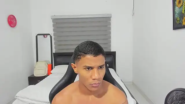 Snapshot of corzoethan chatting on 7, 2, 2026 corzoethan online show from 7, 2, 2026