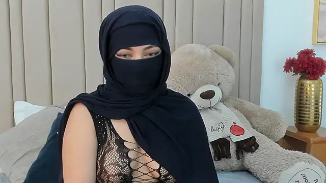 izadii online show from 15, 4, 2026