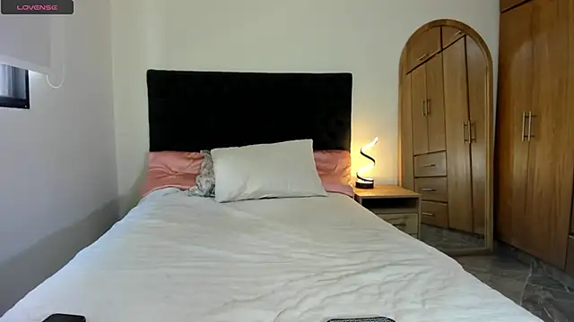 samanth bell online show from 23, 4, 2026