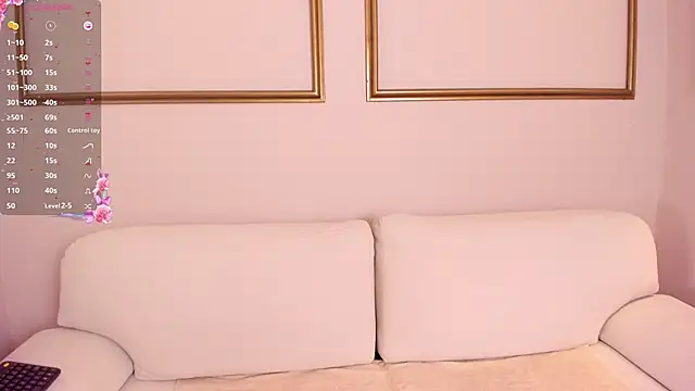 lexiethompson  online show from 10, 2, 2026