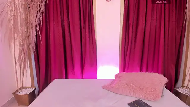 lexiethompson  online show from 28, 11, 2025