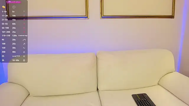 lexiethompson  online show from 16, 4, 2026