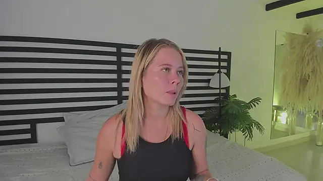 Snapshot of stefanny_ruiz_ chatting on 30, 1, 2025 stefanny ruiz online show from 30, 1, 2025