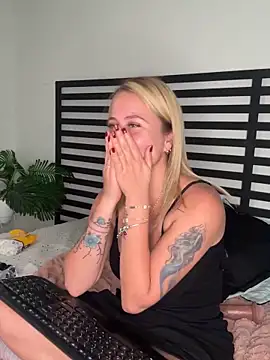 Snapshot of stefanny_ruiz_ chatting on 29, 1, 2025 stefanny ruiz online show from 29, 1, 2025