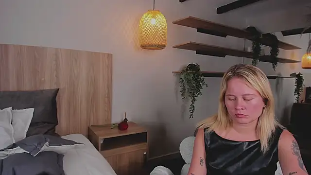 Snapshot of stefanny_ruiz_ chatting on 20, 3, 2025 stefanny ruiz online show from 20, 3, 2025