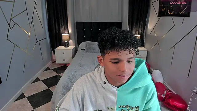 Noah Smith04 online show from 18, 2, 2025