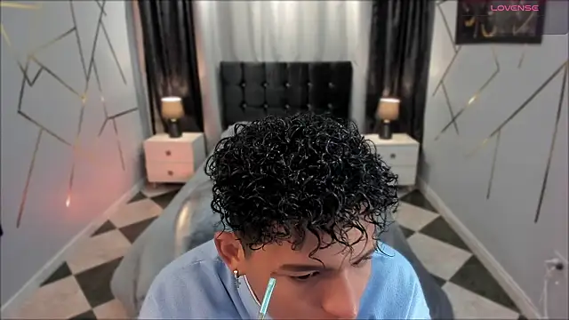 Noah Smith04 online show from 24, 2, 2025