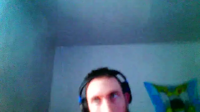 Snapshot of DenyingSanity chatting on 4, 4, 2026 DenyingSanity online show from 4, 4, 2026