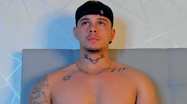 Snapshot of NoahhBrown chatting on 14, 3, 2025 NoahhBrown online show from 14, 3, 2025