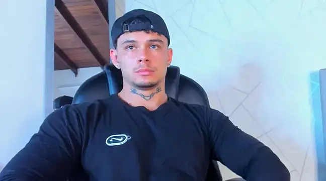 Snapshot of NoahhBrown chatting on 6, 3, 2025 NoahhBrown online show from 6, 3, 2025