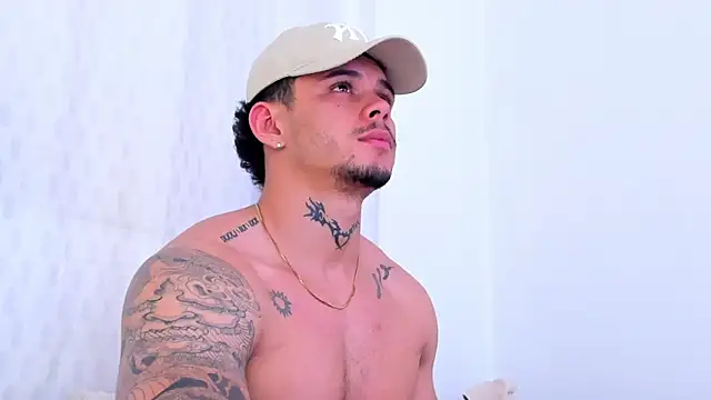 Snapshot of NoahhBrown chatting on 16, 9, 2025 NoahhBrown online show from 16, 9, 2025