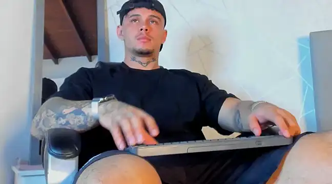 Snapshot of NoahhBrown chatting on 19, 3, 2025 NoahhBrown online show from 19, 3, 2025