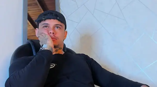 Snapshot of NoahhBrown chatting on 15, 3, 2025 NoahhBrown online show from 15, 3, 2025