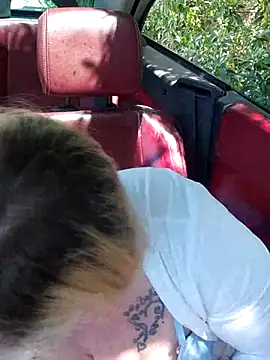 Snapshot of BecciDeluxe chatting on 15, 4, 2026 BecciDeluxe online show from 15, 4, 2026