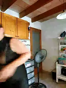 BecciDeluxe online show from 12, 9, 2025