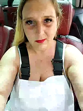 BecciDeluxe online show from 28, 9, 2025