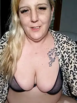 Snapshot of BecciDeluxe chatting on 9, 2, 2026 BecciDeluxe online show from 9, 2, 2026