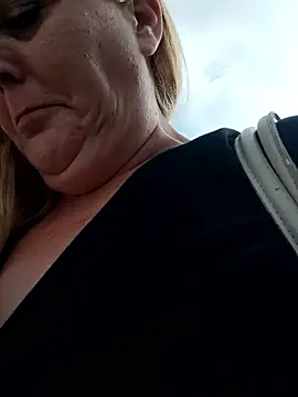 Snapshot of BecciDeluxe chatting on 15, 1, 2026 BecciDeluxe online show from 15, 1, 2026