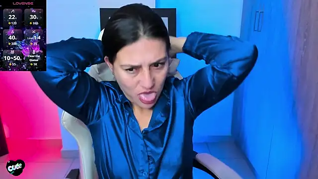 Saskyaa online show from 6, 11, 2025