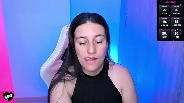 Snapshot of Saskyaa chatting on 17, 6, 2026 Saskyaa online show from 17, 6, 2026