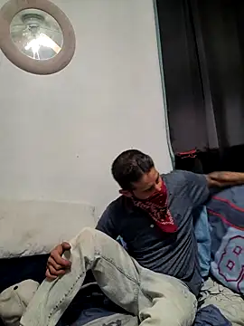 LongDickZee562 online show from 28, 11, 2025