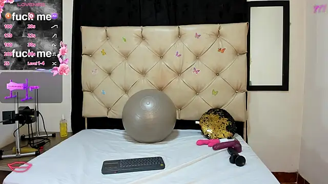 cleopatraa online show from 13, 4, 2026