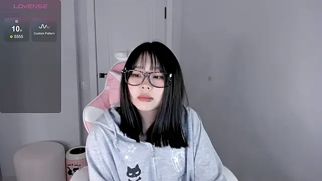 hee young11 online show from 1, 2, 2026