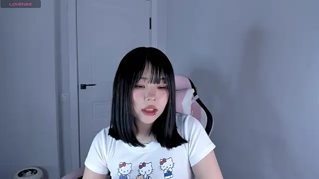 hee young11 online show from 5, 12, 2025