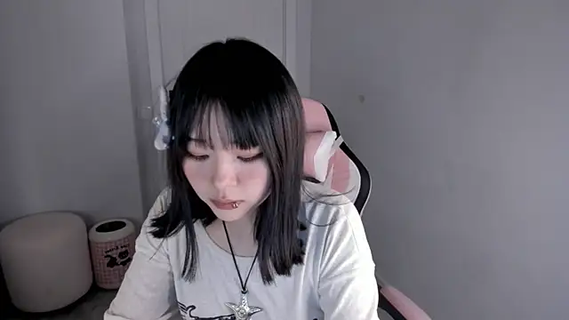 hee young11 online show from 26, 11, 2025