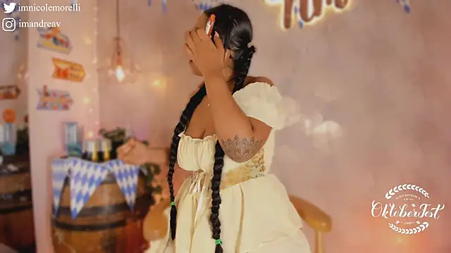 Nicolemorelli2 online show from 3, 10, 2025