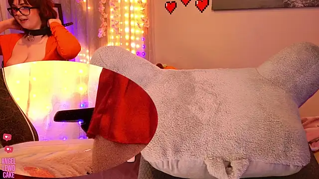 Angel-Lewd-Cake online show from 11, 1, 2026