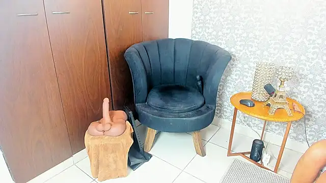 mabelsaravia online show from 14, 4, 2026