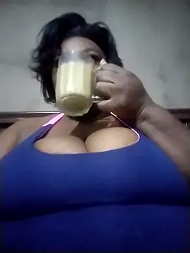 MATUREBUSSTY online show from 24, 5, 2026
