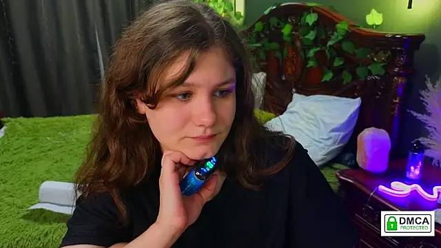 Charlotte wow online show from 4, 3, 2025