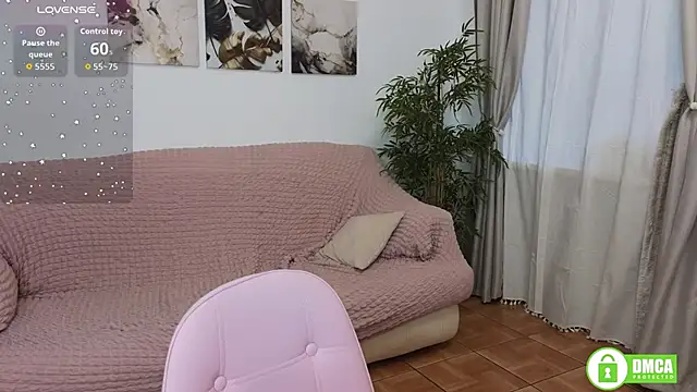 Charlotte wow online show from 20, 9, 2025