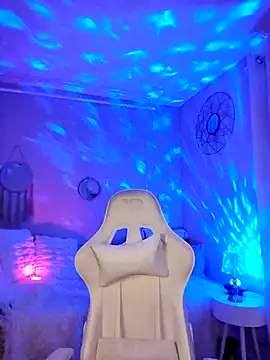 Luna Kitanna online show from 22, 2, 2026