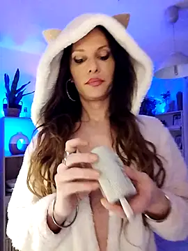 Luna Kitanna online show from 2, 3, 2025