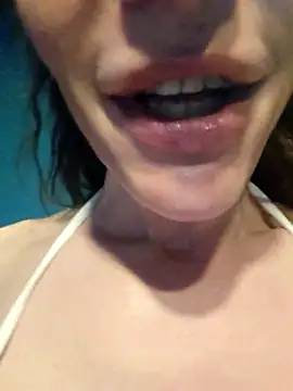 Luna Kitanna online show from 26, 4, 2026