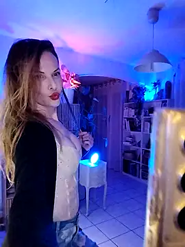 Luna Kitanna online show from 25, 11, 2025