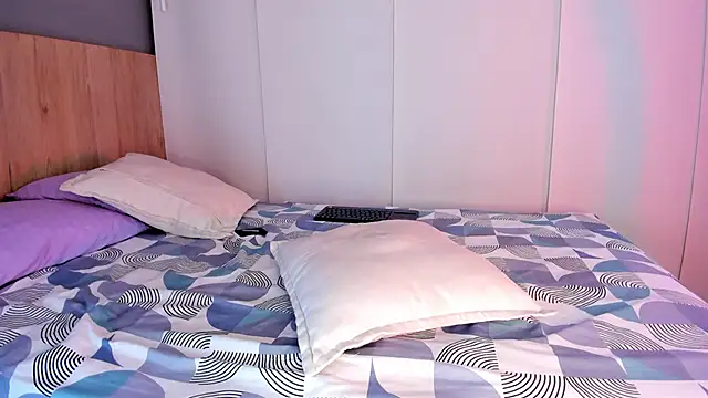 hannnasmith online show from 21, 10, 2025