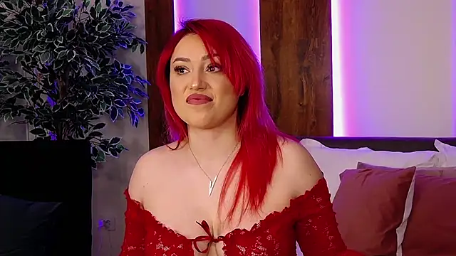 EmyHilton online show from 8, 3, 2025