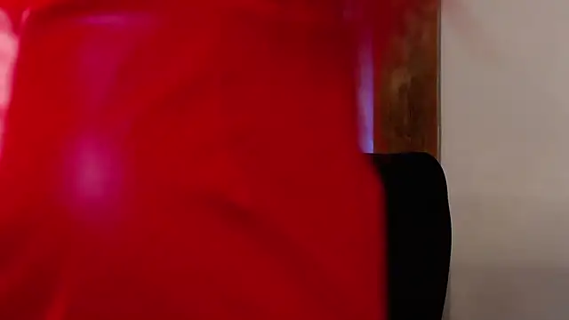 EmyHilton online show from 6, 4, 2026